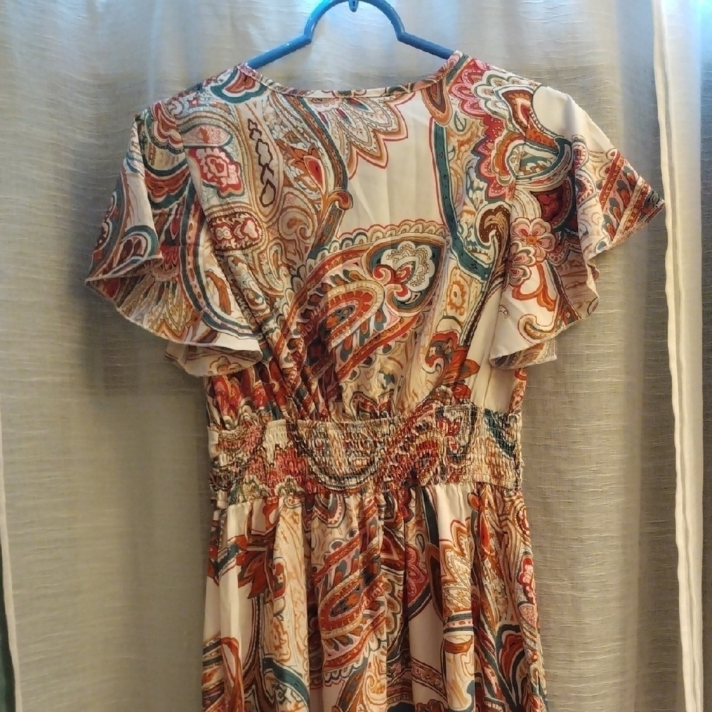 Elegant Paisley Print Dress - Picture 10 of 11